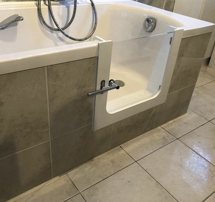 Baignoire à porte à Metz : pourquoi CSD Solution et Rénovation est le choix idéal pour installer ce type d’équipement ?